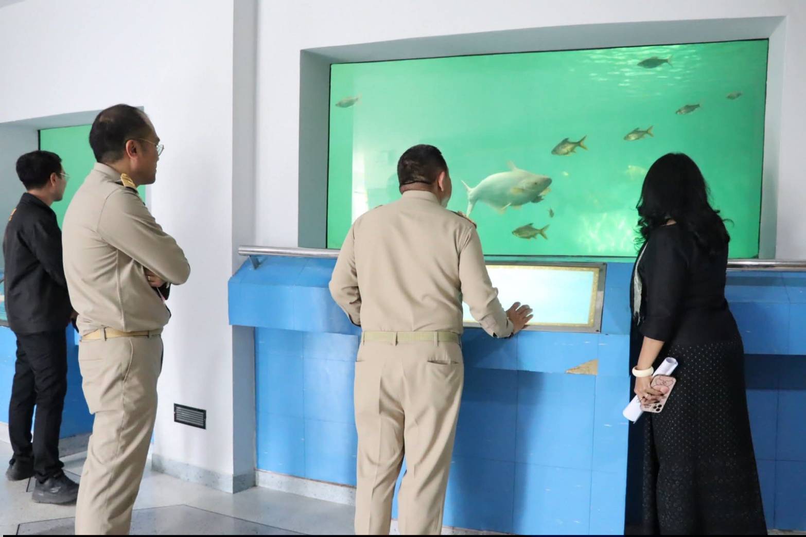 title - เลขาธิการ ส.ป.ก. บันทึกเทปให้สัมภาษณ์กิจกรรมการดำเนินงานผลสำเร็จของศูนย์ศิลปาชีพบางไทรฯ ณ ศูนย์ส่งเสริมและพัฒนาอาชีพเสริมนอกภาคการเกษตร